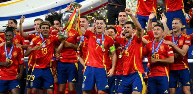 开云体育APP-最简单决赛，西班牙青训之王终修成正果